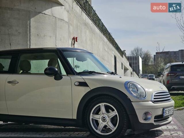 Белый Мини Hatch, объемом двигателя 1.6 л и пробегом 122 тыс. км за 7200 $, фото 10 на Automoto.ua