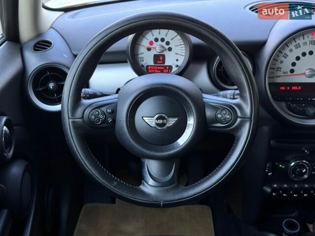 Белый Мини Hatch, объемом двигателя 1.6 л и пробегом 263 тыс. км за 4990 $, фото 5 на Automoto.ua