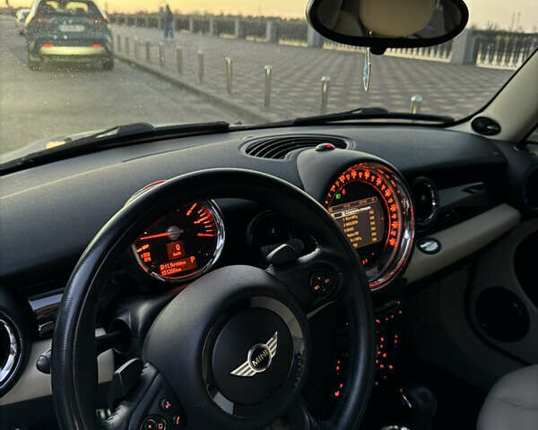 Белый Мини Hatch, объемом двигателя 1.6 л и пробегом 156 тыс. км за 11900 $, фото 7 на Automoto.ua