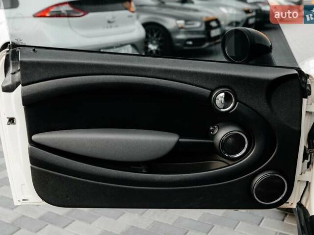 Белый Мини Hatch, объемом двигателя 1.6 л и пробегом 243 тыс. км за 6500 $, фото 16 на Automoto.ua