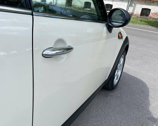 Білий Міні Hatch, об'ємом двигуна 1.6 л та пробігом 109 тис. км за 7600 $, фото 15 на Automoto.ua