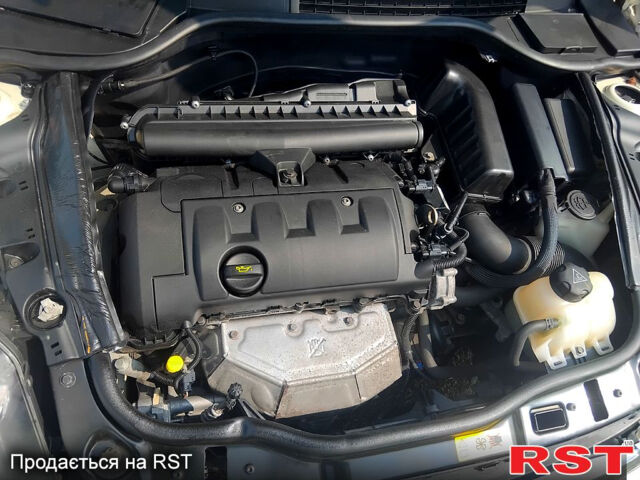 Белый Мини Hatch, объемом двигателя 1.6 л и пробегом 221 тыс. км за 6300 $, фото 11 на Automoto.ua