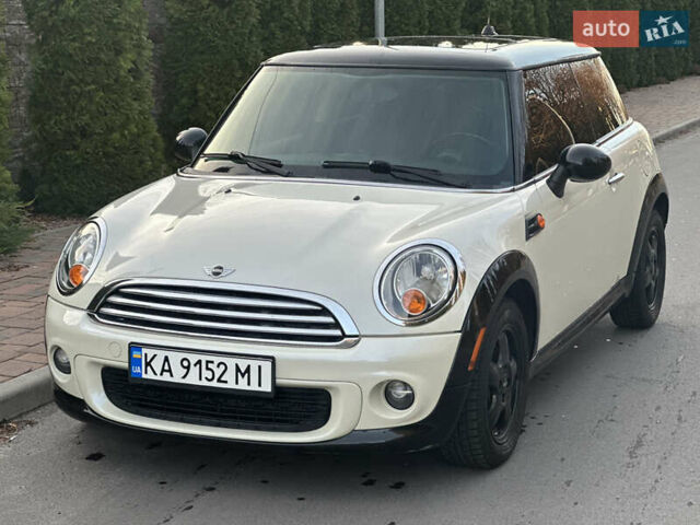 Белый Мини Hatch, объемом двигателя 1.6 л и пробегом 169 тыс. км за 7299 $, фото 1 на Automoto.ua
