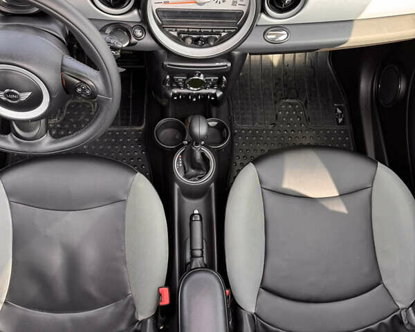 Белый Мини Hatch, объемом двигателя 1.6 л и пробегом 174 тыс. км за 8400 $, фото 22 на Automoto.ua