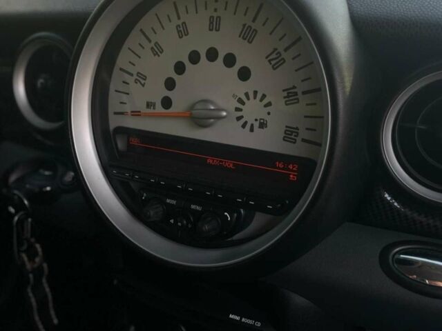 Білий Міні Hatch, об'ємом двигуна 1.6 л та пробігом 178 тис. км за 8700 $, фото 18 на Automoto.ua