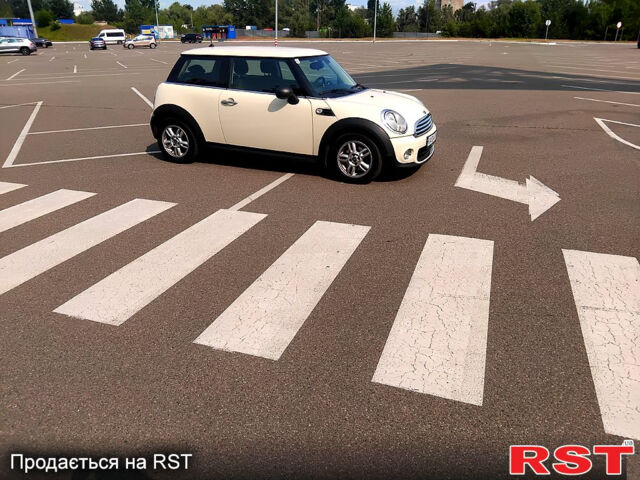 Белый Мини Hatch, объемом двигателя 1.6 л и пробегом 221 тыс. км за 6300 $, фото 8 на Automoto.ua