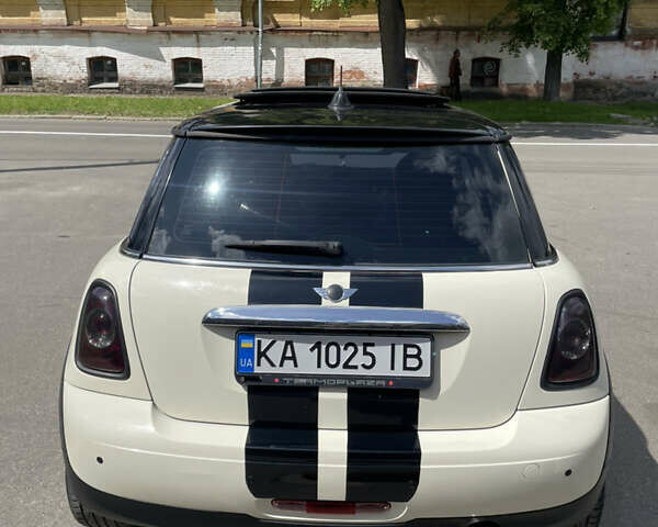 Білий Міні Hatch, об'ємом двигуна 1.6 л та пробігом 109 тис. км за 7600 $, фото 10 на Automoto.ua