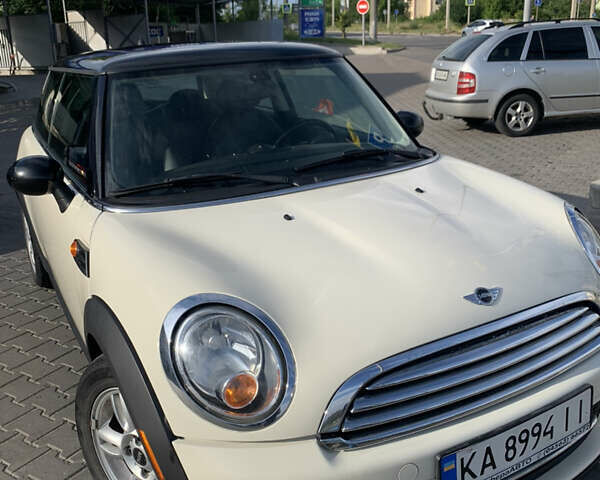 Білий Міні Hatch, об'ємом двигуна 1.6 л та пробігом 115 тис. км за 6900 $, фото 1 на Automoto.ua