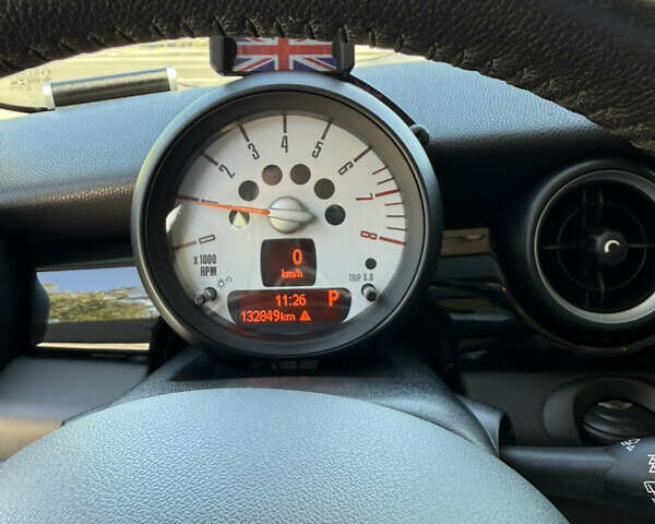 Белый Мини Hatch, объемом двигателя 1.6 л и пробегом 133 тыс. км за 8000 $, фото 47 на Automoto.ua