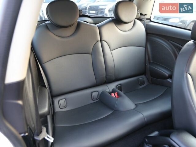 Білий Міні Hatch, об'ємом двигуна 1.6 л та пробігом 137 тис. км за 7999 $, фото 10 на Automoto.ua