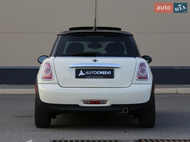 Білий Міні Hatch, об'ємом двигуна 1.6 л та пробігом 137 тис. км за 7999 $, фото 5 на Automoto.ua