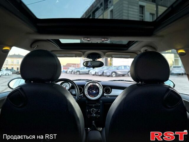 Білий Міні Hatch, об'ємом двигуна 1.6 л та пробігом 219 тис. км за 8000 $, фото 5 на Automoto.ua