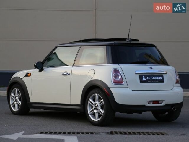 Білий Міні Hatch, об'ємом двигуна 1.6 л та пробігом 137 тис. км за 7999 $, фото 4 на Automoto.ua
