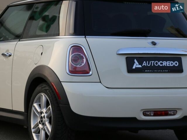 Білий Міні Hatch, об'ємом двигуна 1.6 л та пробігом 137 тис. км за 7999 $, фото 7 на Automoto.ua
