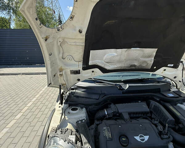 Белый Мини Hatch, объемом двигателя 1.6 л и пробегом 133 тыс. км за 8000 $, фото 33 на Automoto.ua