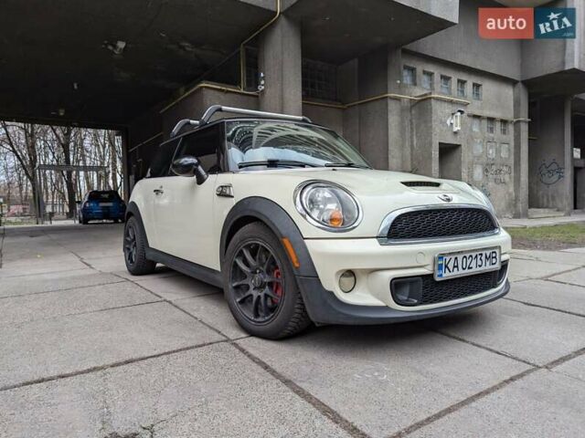 Белый Мини Hatch, объемом двигателя 1.6 л и пробегом 240 тыс. км за 8900 $, фото 6 на Automoto.ua