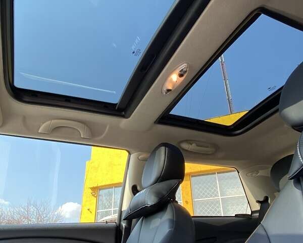 Белый Мини Hatch, объемом двигателя 1.6 л и пробегом 153 тыс. км за 8900 $, фото 7 на Automoto.ua