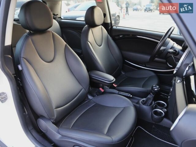 Білий Міні Hatch, об'ємом двигуна 1.6 л та пробігом 137 тис. км за 7999 $, фото 11 на Automoto.ua