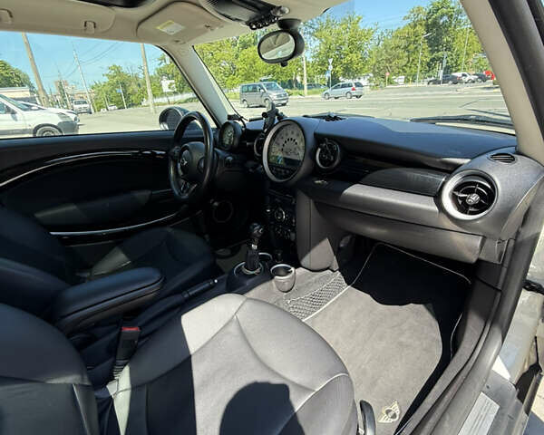 Белый Мини Hatch, объемом двигателя 1.6 л и пробегом 133 тыс. км за 8000 $, фото 25 на Automoto.ua