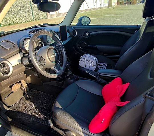 Белый Мини Hatch, объемом двигателя 1.6 л и пробегом 189 тыс. км за 8000 $, фото 9 на Automoto.ua