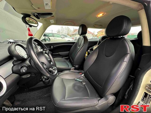 Белый Мини Hatch, объемом двигателя 1.6 л и пробегом 139 тыс. км за 7200 $, фото 8 на Automoto.ua