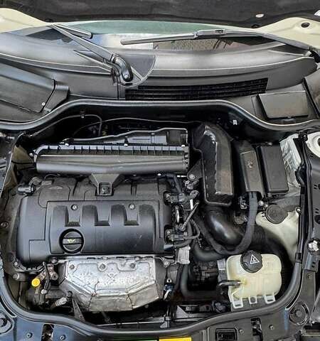 Белый Мини Hatch, объемом двигателя 1.6 л и пробегом 173 тыс. км за 5500 $, фото 10 на Automoto.ua