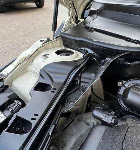 Белый Мини Hatch, объемом двигателя 1.6 л и пробегом 173 тыс. км за 5500 $, фото 11 на Automoto.ua