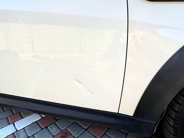 Белый Мини Hatch, объемом двигателя 1.6 л и пробегом 189 тыс. км за 8000 $, фото 6 на Automoto.ua