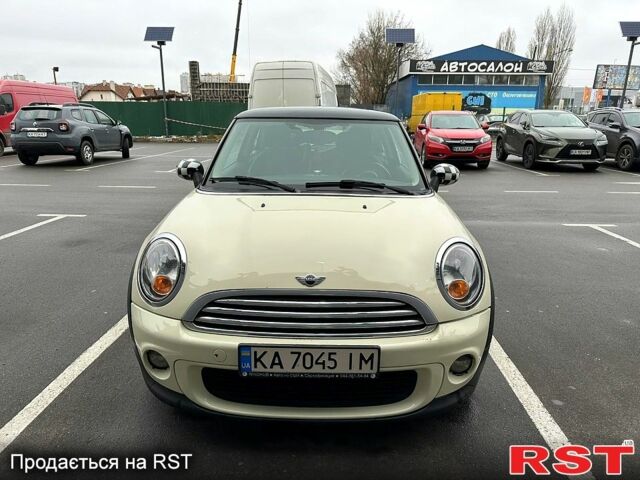 Белый Мини Hatch, объемом двигателя 1.6 л и пробегом 139 тыс. км за 7200 $, фото 2 на Automoto.ua