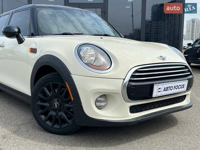 Белый Мини Hatch, объемом двигателя 1.5 л и пробегом 138 тыс. км за 9190 $, фото 1 на Automoto.ua