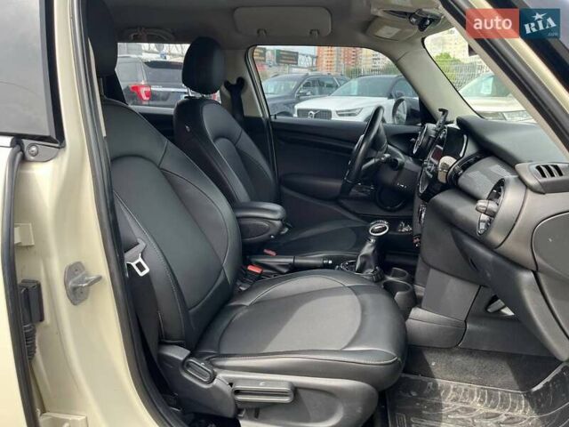Белый Мини Hatch, объемом двигателя 1.5 л и пробегом 138 тыс. км за 9190 $, фото 11 на Automoto.ua