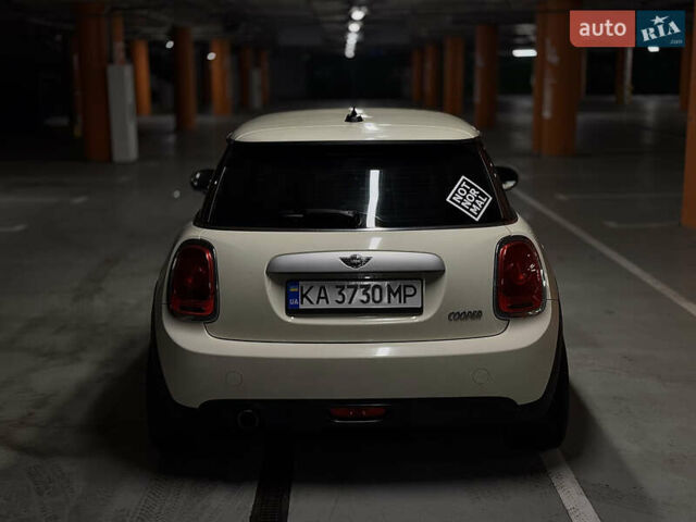 Белый Мини Hatch, объемом двигателя 1.5 л и пробегом 125 тыс. км за 12800 $, фото 20 на Automoto.ua