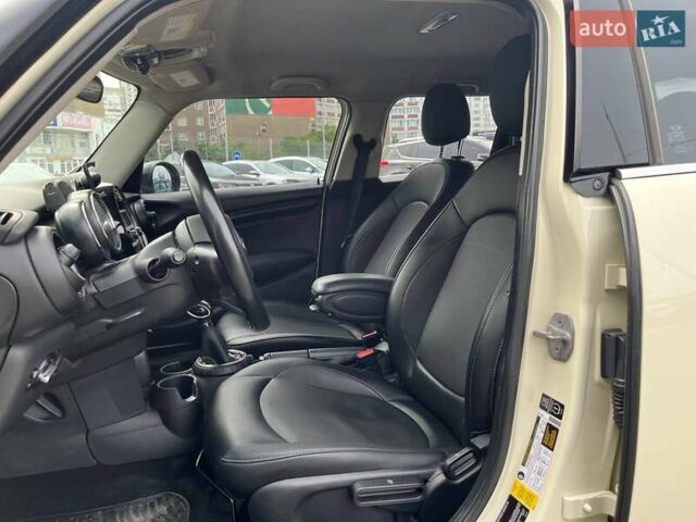Белый Мини Hatch, объемом двигателя 1.5 л и пробегом 138 тыс. км за 9190 $, фото 8 на Automoto.ua
