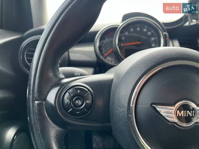 Белый Мини Hatch, объемом двигателя 1.5 л и пробегом 138 тыс. км за 9190 $, фото 20 на Automoto.ua