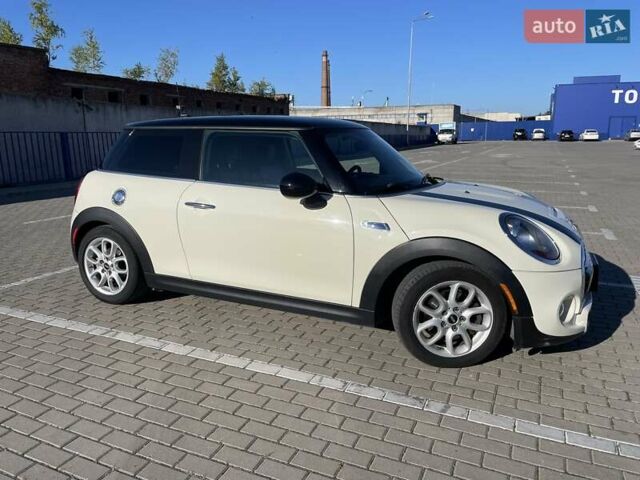 Білий Міні Hatch, об'ємом двигуна 2 л та пробігом 171 тис. км за 10800 $, фото 3 на Automoto.ua