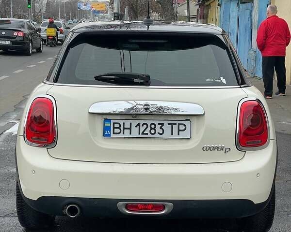 Белый Мини Hatch, объемом двигателя 1.5 л и пробегом 79 тыс. км за 13800 $, фото 3 на Automoto.ua