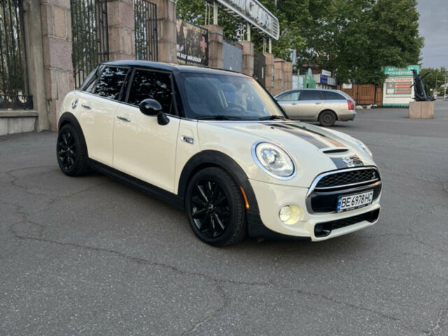 Белый Мини Hatch, объемом двигателя 2 л и пробегом 103 тыс. км за 13200 $, фото 8 на Automoto.ua