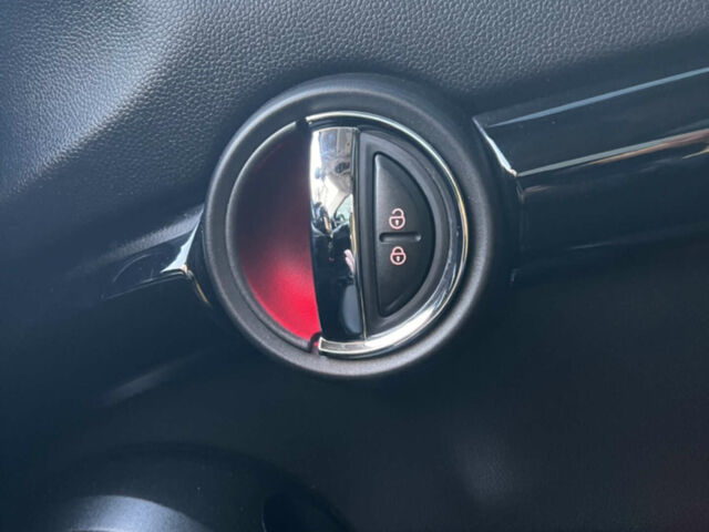 Белый Мини Hatch, объемом двигателя 2 л и пробегом 103 тыс. км за 13200 $, фото 25 на Automoto.ua