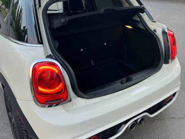 Белый Мини Hatch, объемом двигателя 2 л и пробегом 103 тыс. км за 13200 $, фото 18 на Automoto.ua