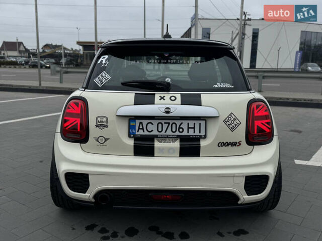 Белый Мини Hatch, объемом двигателя 1.5 л и пробегом 155 тыс. км за 9500 $, фото 24 на Automoto.ua