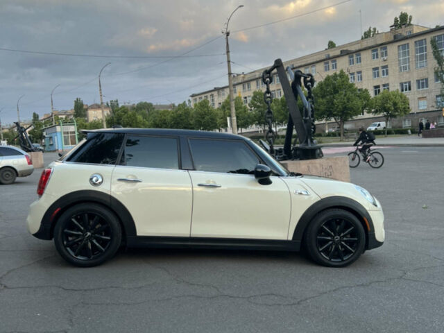 Белый Мини Hatch, объемом двигателя 2 л и пробегом 103 тыс. км за 13200 $, фото 15 на Automoto.ua