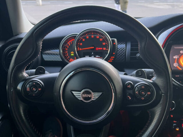 Белый Мини Hatch, объемом двигателя 2 л и пробегом 103 тыс. км за 13200 $, фото 4 на Automoto.ua