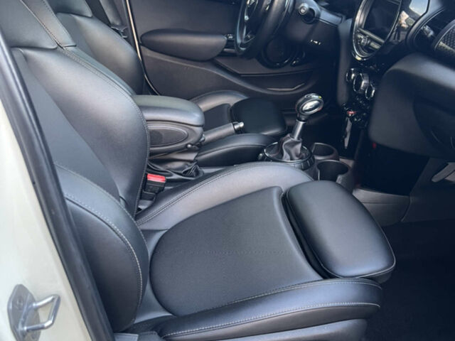 Белый Мини Hatch, объемом двигателя 2 л и пробегом 103 тыс. км за 13200 $, фото 20 на Automoto.ua
