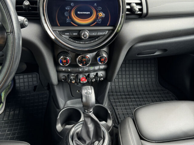Белый Мини Hatch, объемом двигателя 1.5 л и пробегом 108 тыс. км за 12800 $, фото 9 на Automoto.ua