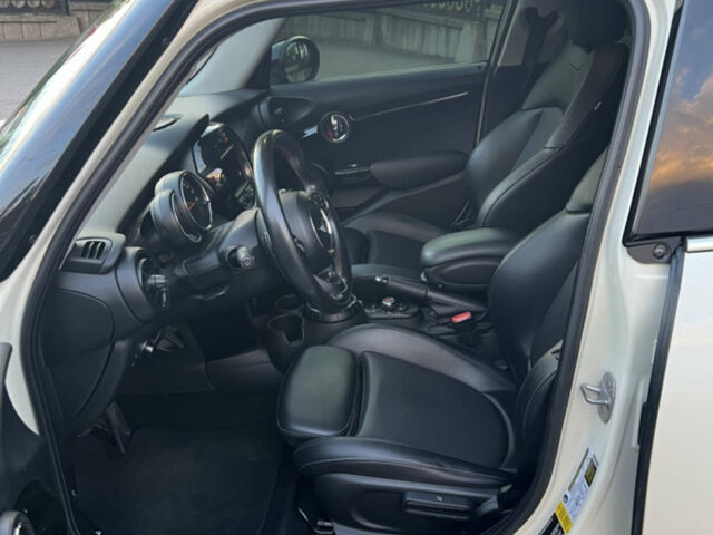 Белый Мини Hatch, объемом двигателя 2 л и пробегом 103 тыс. км за 13200 $, фото 2 на Automoto.ua