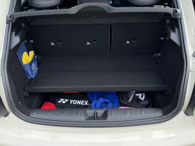 Белый Мини Hatch, объемом двигателя 1.5 л и пробегом 108 тыс. км за 12800 $, фото 15 на Automoto.ua
