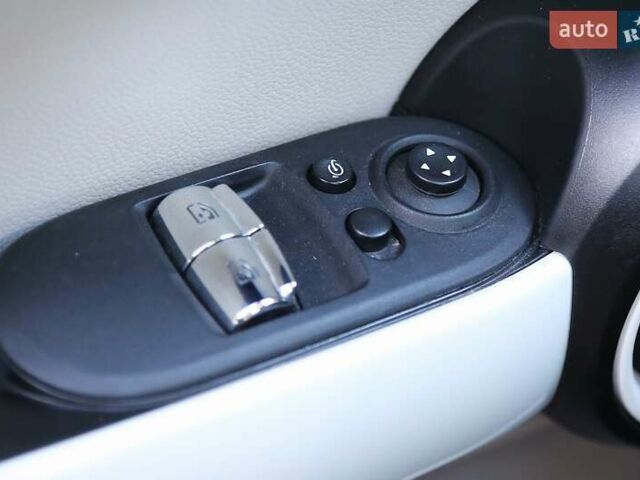 Білий Міні Hatch, об'ємом двигуна 2 л та пробігом 83 тис. км за 22000 $, фото 29 на Automoto.ua