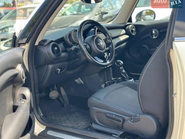Белый Мини Hatch, объемом двигателя 1.2 л и пробегом 83 тыс. км за 13990 $, фото 14 на Automoto.ua