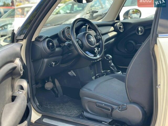Белый Мини Hatch, объемом двигателя 1.2 л и пробегом 83 тыс. км за 12890 $, фото 14 на Automoto.ua