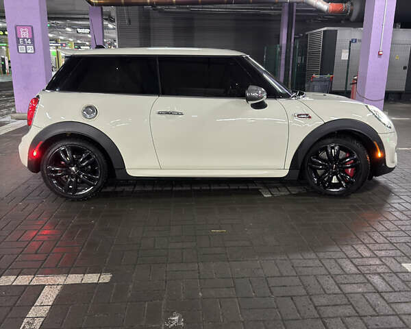 Белый Мини Hatch, объемом двигателя 2 л и пробегом 85 тыс. км за 21000 $, фото 13 на Automoto.ua